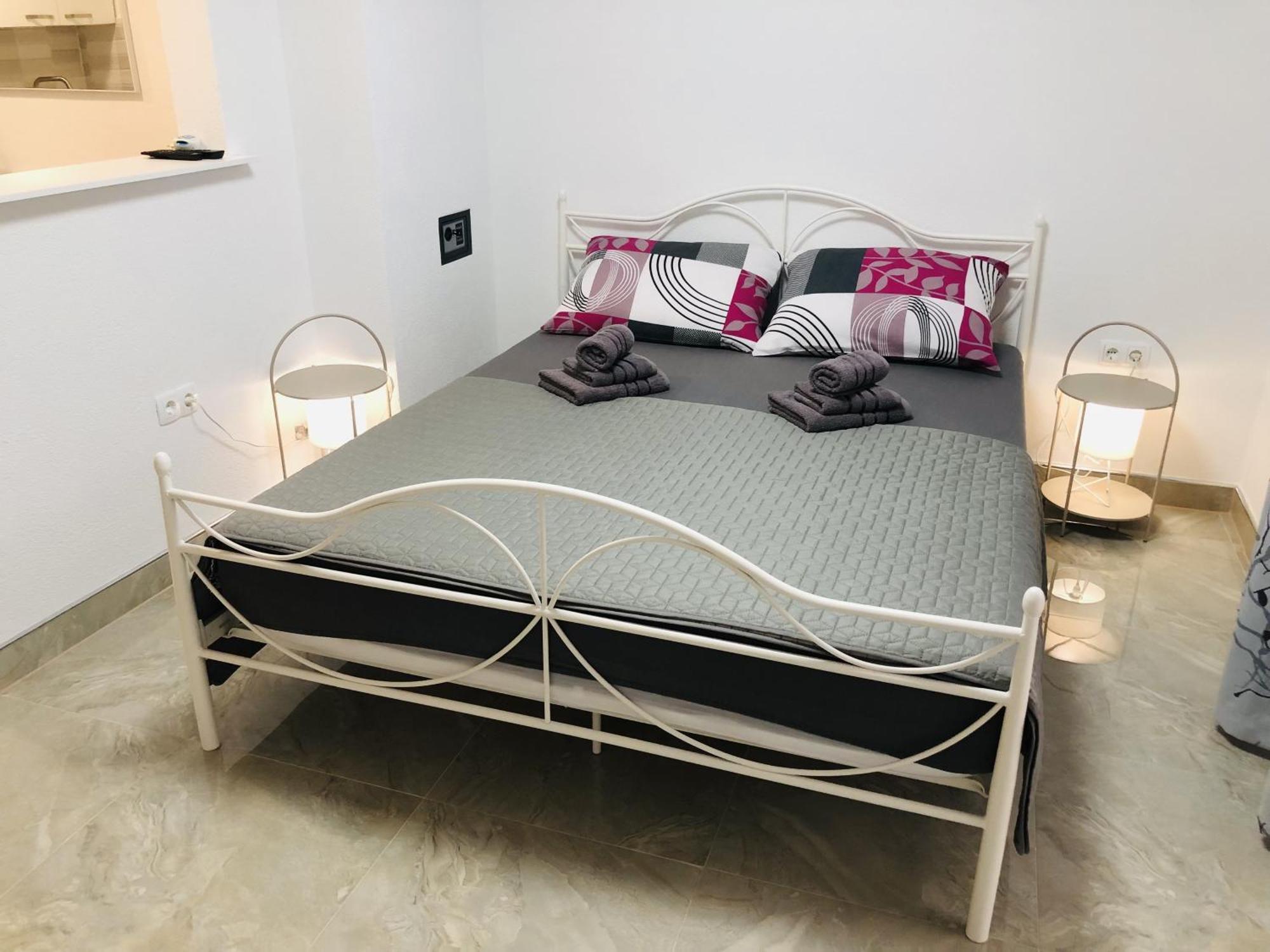 Apartmani Ema Trogir Exterior foto